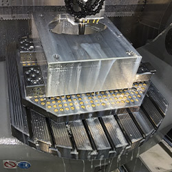 Clamping plates with clamping cube